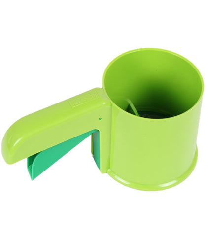 Compact and lightweight plastic chalani, perfect for daily baking and cooking needs.